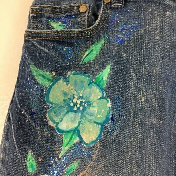 Revolt Jeans Women’s Size 9 Juniors Hand Painted Denim Flowers Measures 28x30.5 - Picture 7 of 16